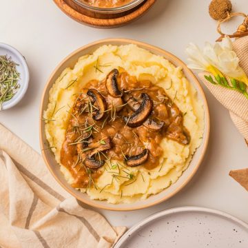overshot of creamy mushroom gravy